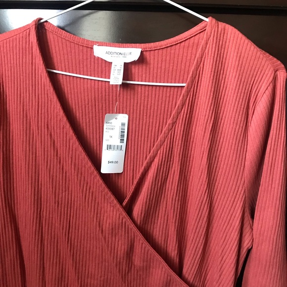 Women top - Picture 3 of 6